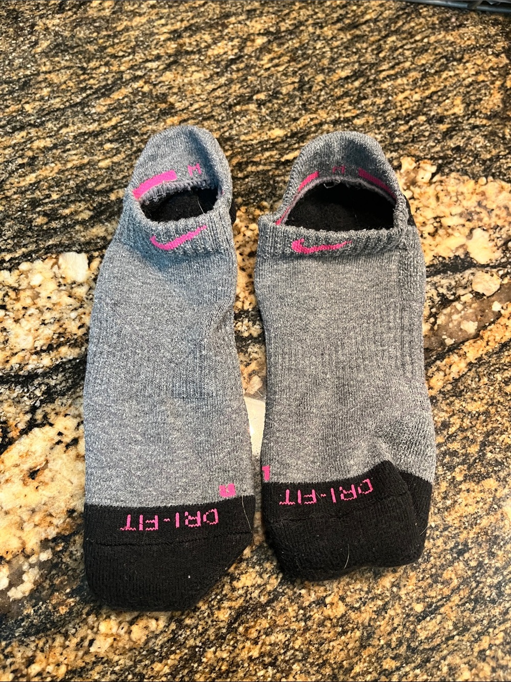 Nike dry fit ankle, athletic socks, shoe size 6–8